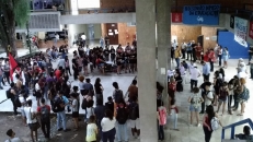 Momentos da assembleia unificada em prol da educação