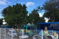 Movimento intenso durante o fechamento dos portões da Ufal. Foto: Ascom/Sintufal