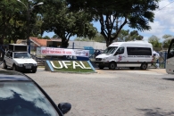 Portão principal da Ufal fechado pelo ato dos técnicos. Foto: Ascom/Sintufal