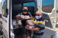 Entrega de cestas básicas na Casa de Ranquines | Foto: Foto: Ascom/Sintufal