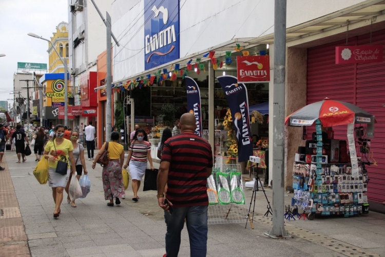 Região do comércio de Maceió deve ter atividades retomadas em plena pandemia da Covid-19 Região do comércio de Maceió deve ter atividades retomadas em plena pandemia da Covid-19