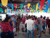 Público lotou salão para dançar forró