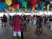 Filiados e familiares se divertiram durante festa junina