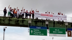 Protesto na avenida Fernandes Lima, em frente ao Cepa | Foto: Ascom/Sintufal