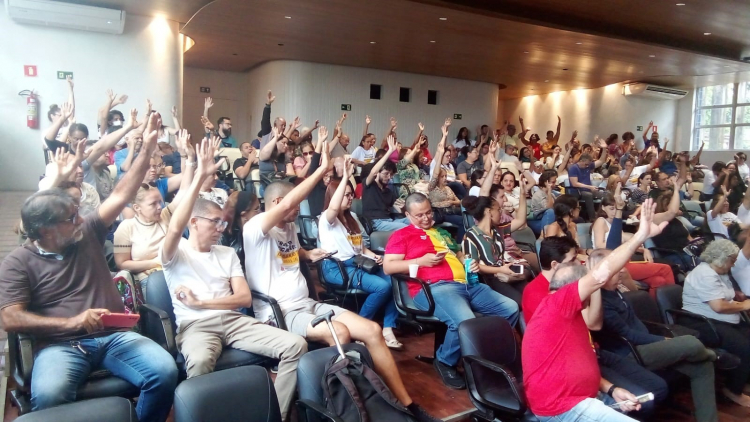 Escolhidos por unanimidade na assembleia  Escolhidos por unanimidade na assembleia