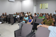 Plateia atenta durante as explicações | Foto: Ascom/Sintufal