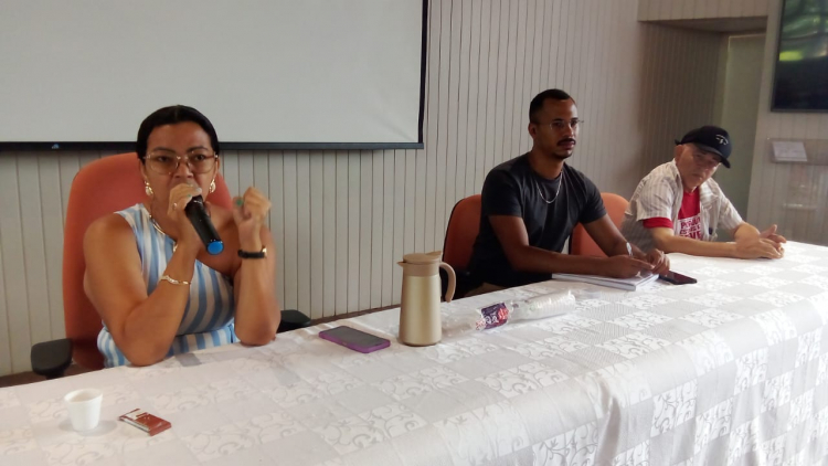 Assembleia geral de greve no HUPAA