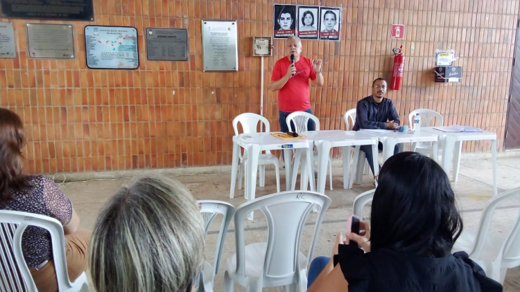 Assembleia geral de greve aconteceu no hall da reitoria da Ufal, Campous A C Simões