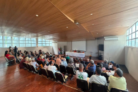 Técnicos da Ufal durante a assembleia no HU | Foto: Ascom/Sintufal