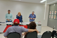 Mesa com os diretores da Adufal coordenando a plenária | Foto: Ascom/Sintufal